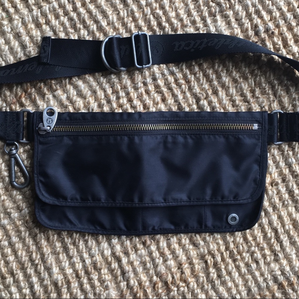 Lululemon side-purse (fanny pack). Travel purse